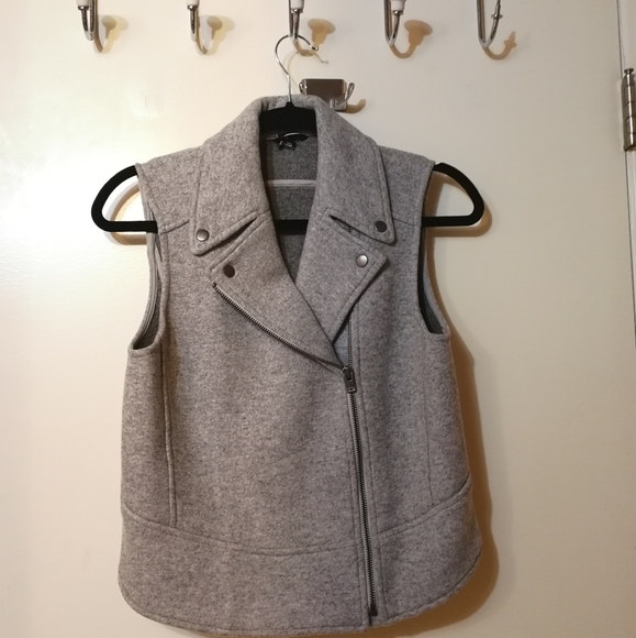 Club Monaco Wool Vest - Picture 3 of 5